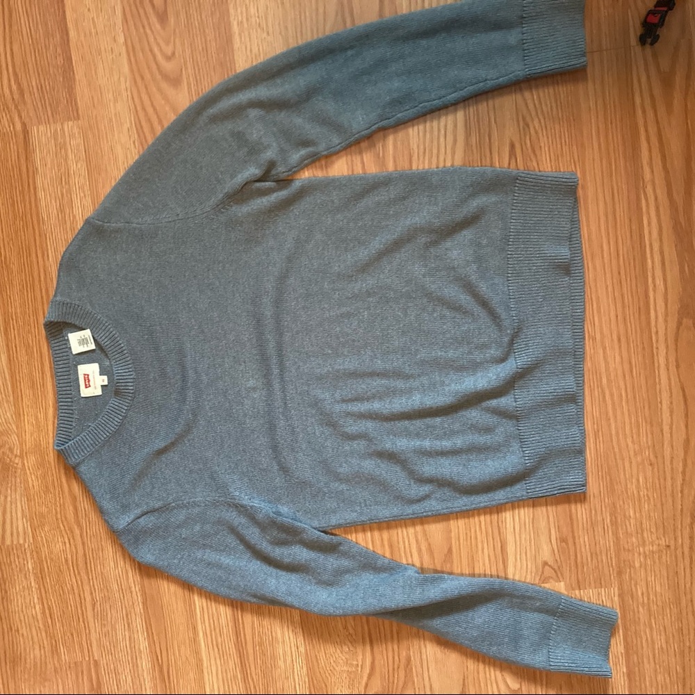 Levi’s sweater